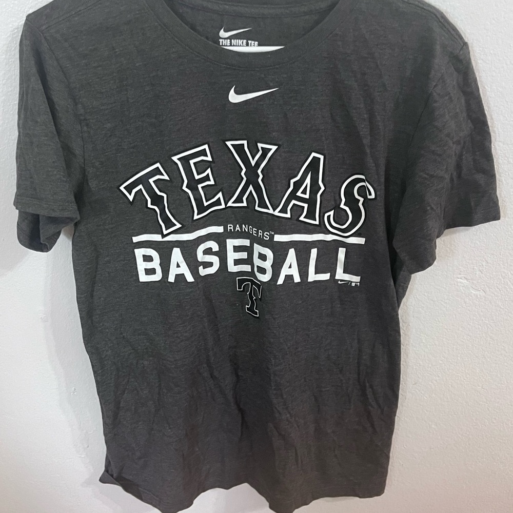 Nike Athletic Cut Tee in Dark Gray